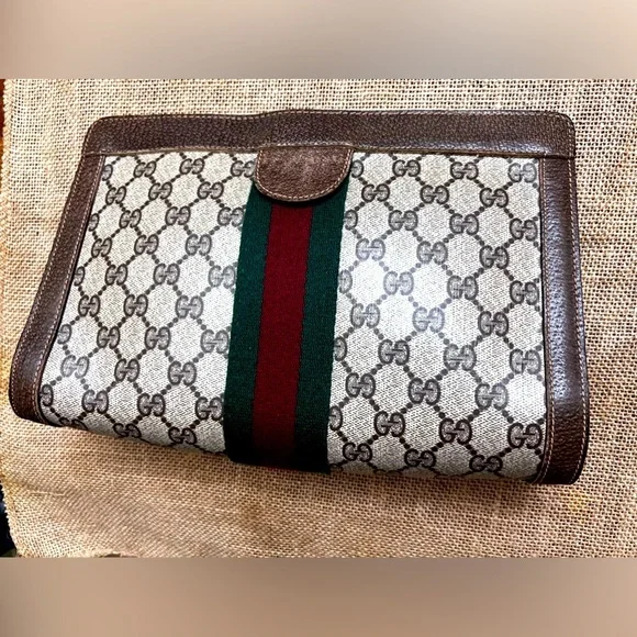 Authentic Vintage Gucci Clutch. Fair condition - Picture 1 of 11